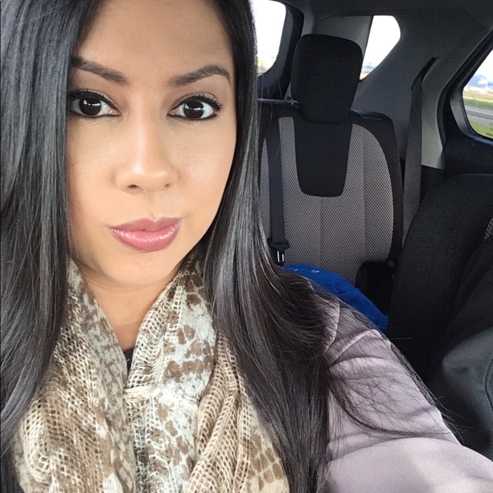 Meet your Posher, Edith